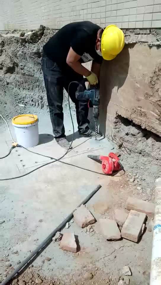 北戴河新旧混凝土植筋连接加固